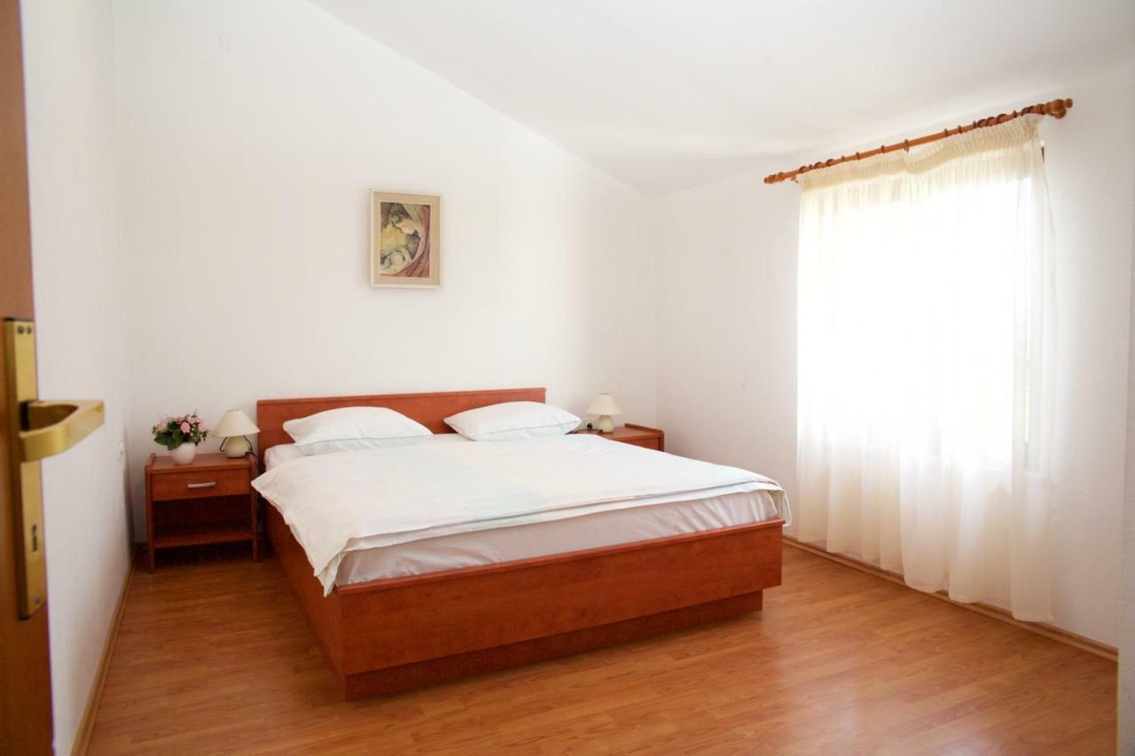 Apartments Fjaka Sveti Filip i Jakov Exterior foto